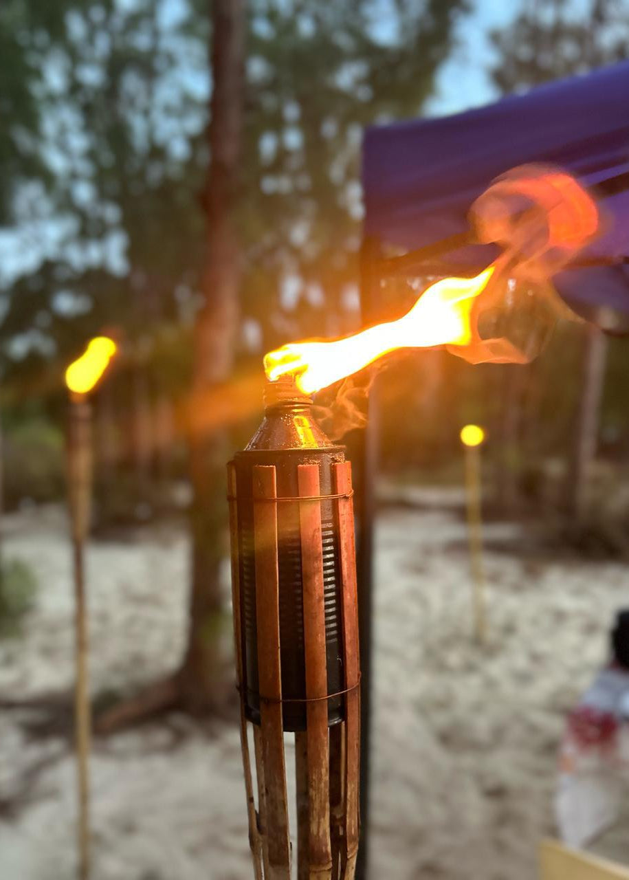 Soirée détente au coucher du soleil avec dîner sur une île